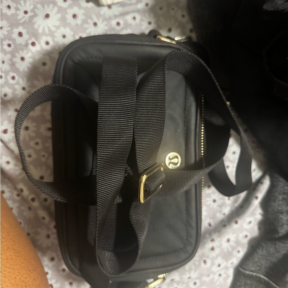 lululemon athletica Black Belt Bag - Picture 3 of 6